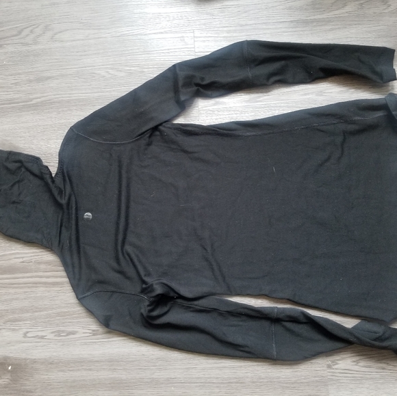 COPY DO NOT BUY - Lululemon black longsleeve shirt - Picture 3 of 9